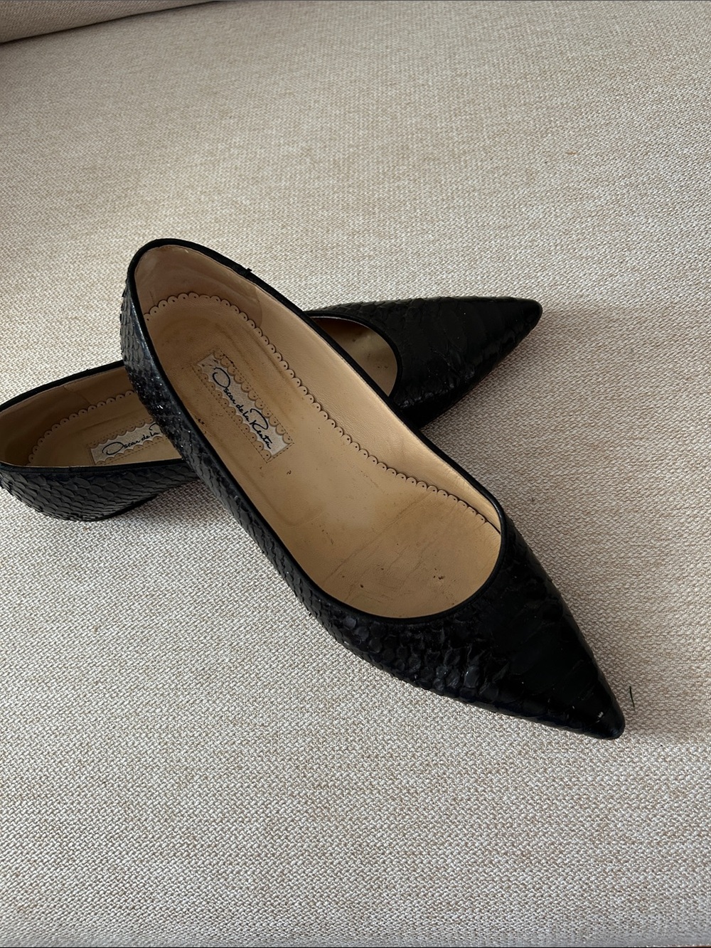 Black Pointed-Toe Flats size 7
